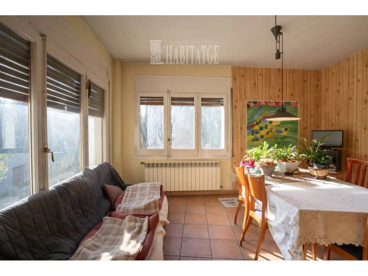 Comedor de Dúplex en venta en Vic con Calefacción, Terraza y Alarma