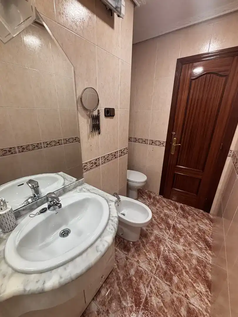 Bathroom of Detached homes for rent in Jaén  with Air Conditioner and Furnished