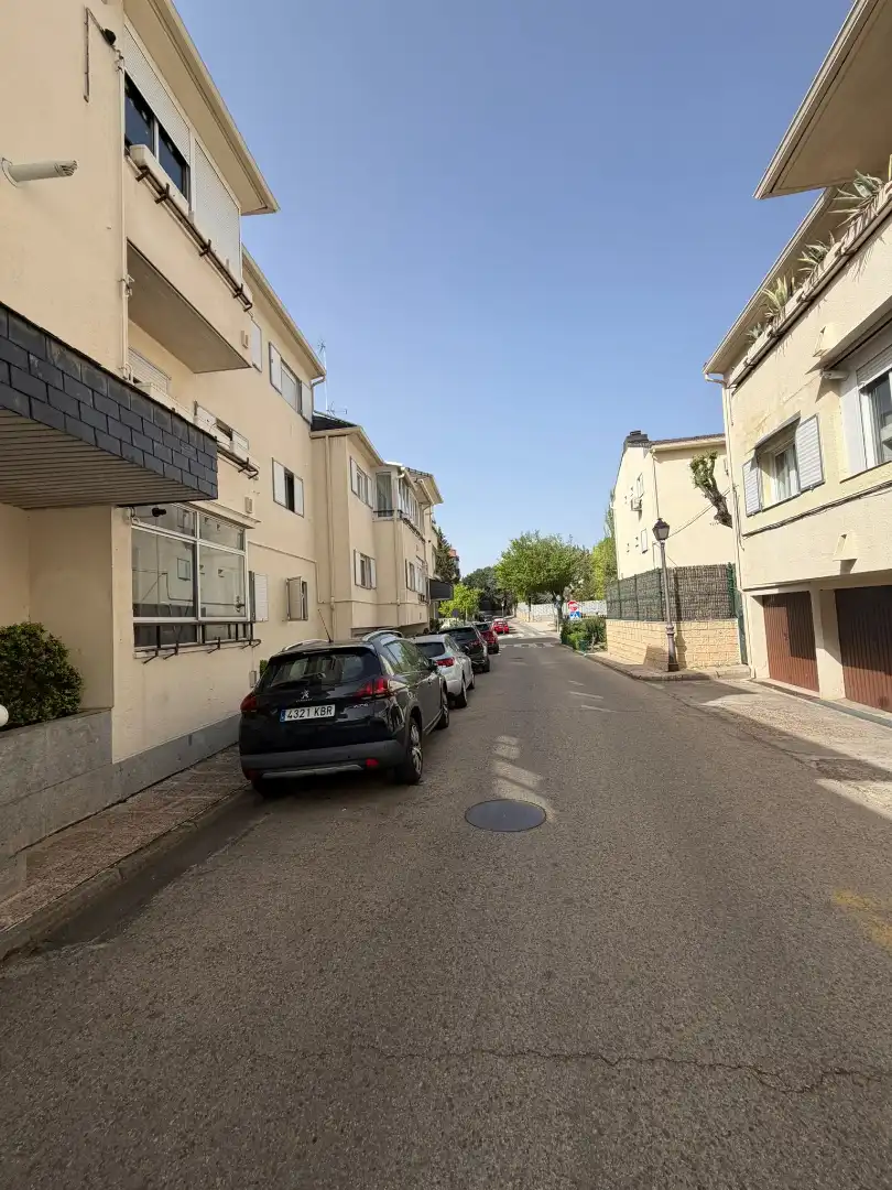 Außenansicht von Garage zum Verkauf in Torrelodones