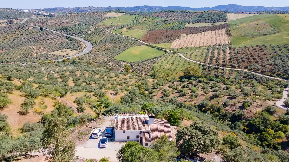 Casa rústica amb jardí en venda a Polígono 18 Parcela 12 MORISCOS. COLMENAR