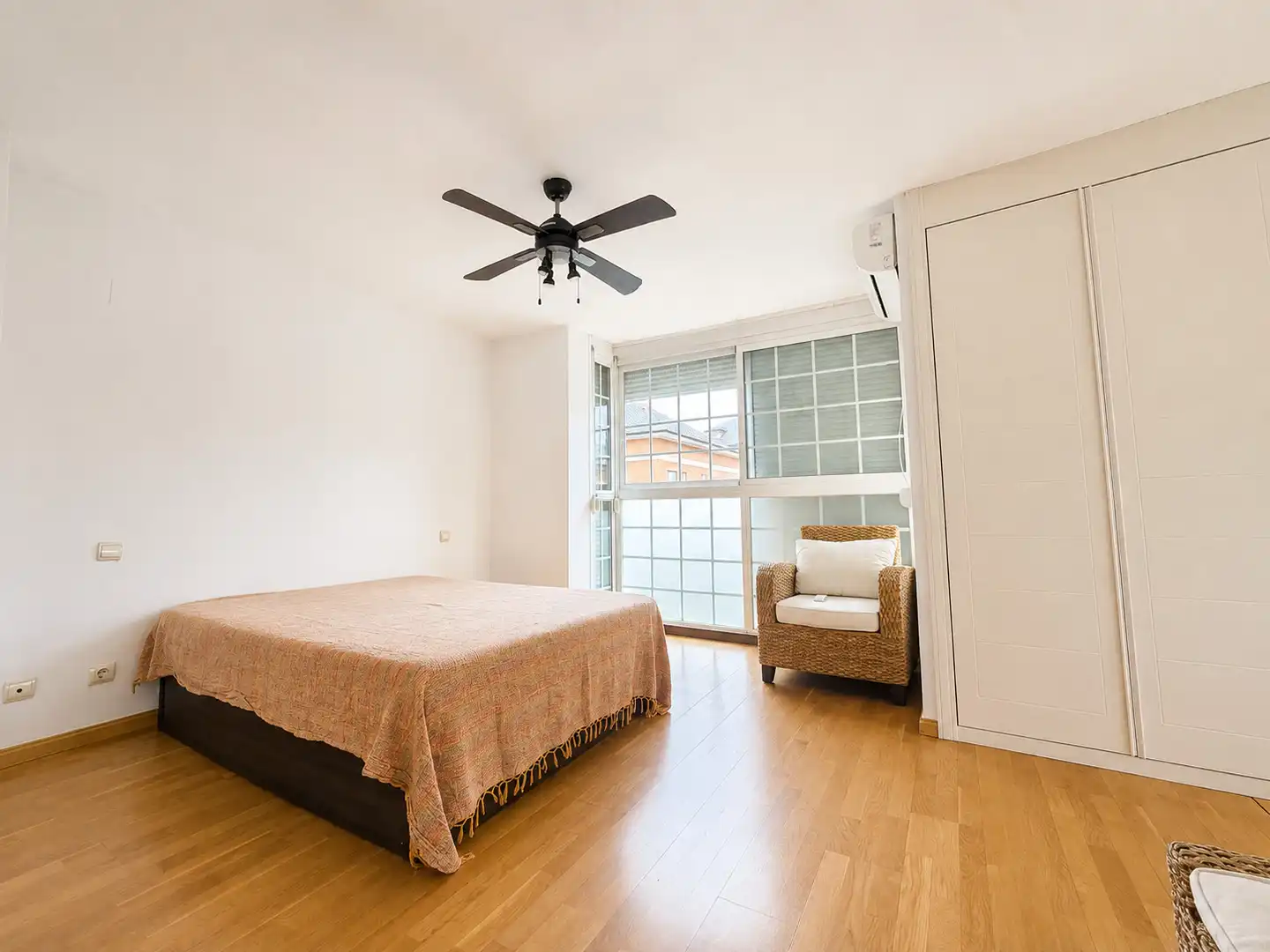 Bedroom of Detached homes for sale in Rivas-Vaciamadrid  with Air Conditioner, Heating and Private garden