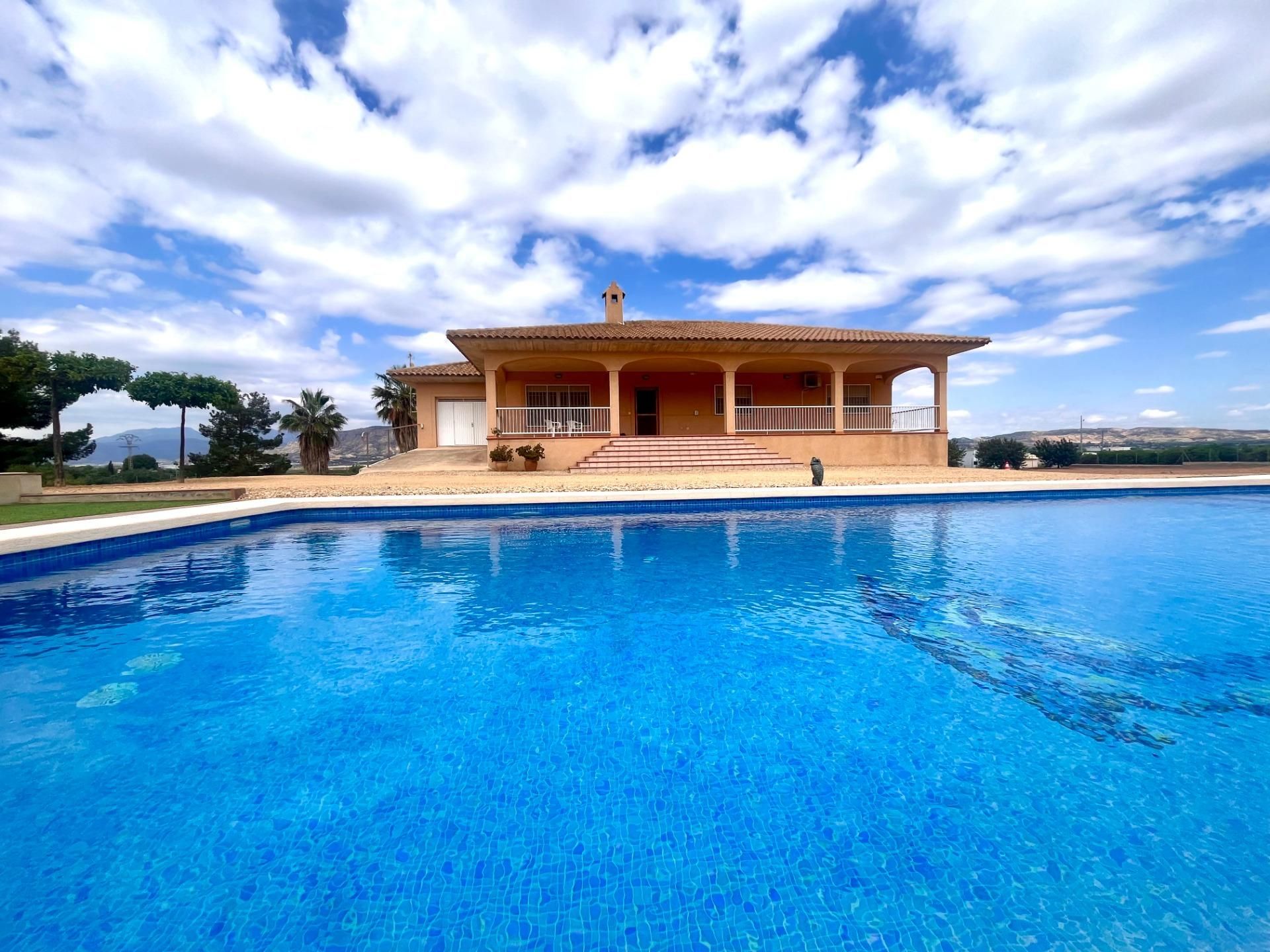 Piscina de Casa o xalet en venda en Alhama de Murcia amb Calefacció, Jardí privat i Terrassa
