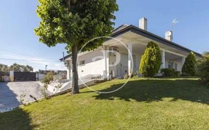 Vista exterior de Casa o xalet en venda en Boadilla del Monte amb Aire condicionat, Calefacció i Terrassa