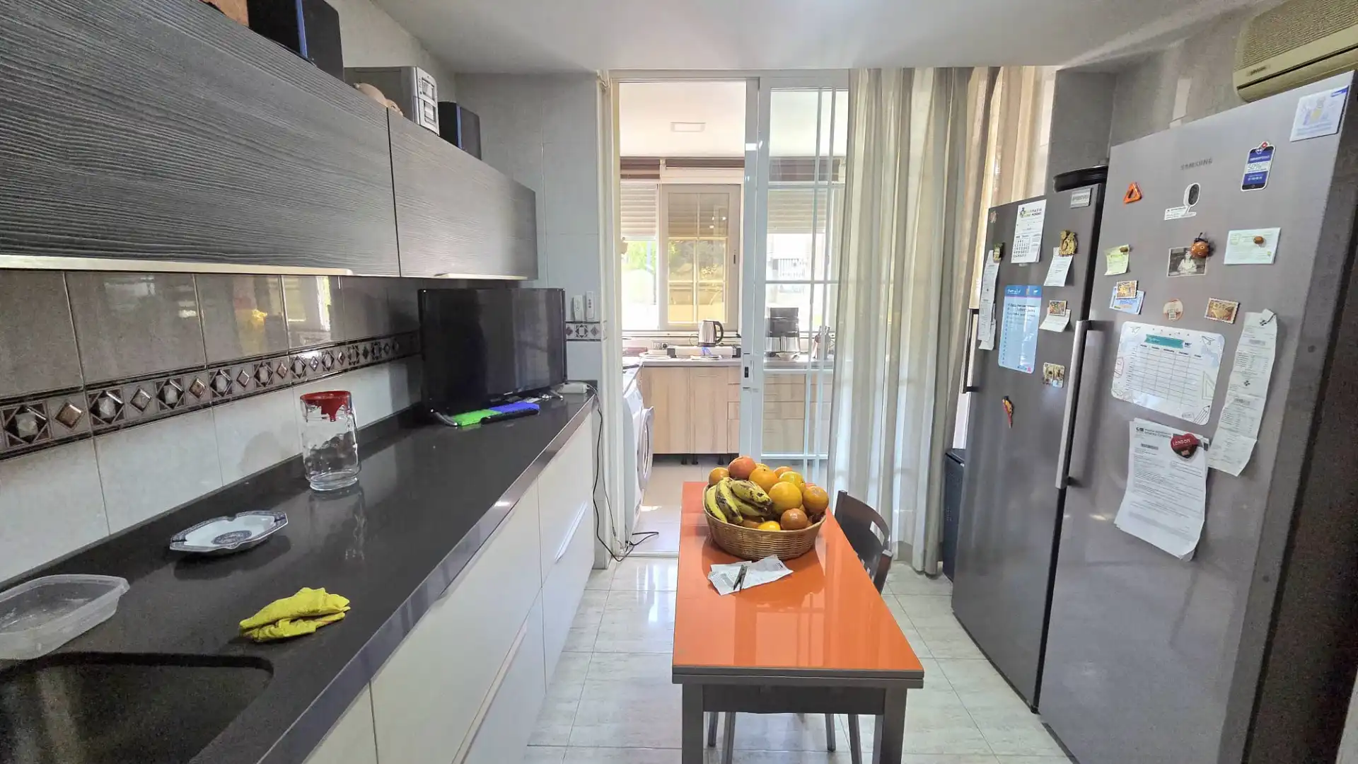 Cuina de Casa o xalet en venda en Parla amb Aire condicionat, Calefacció i Jardí privat