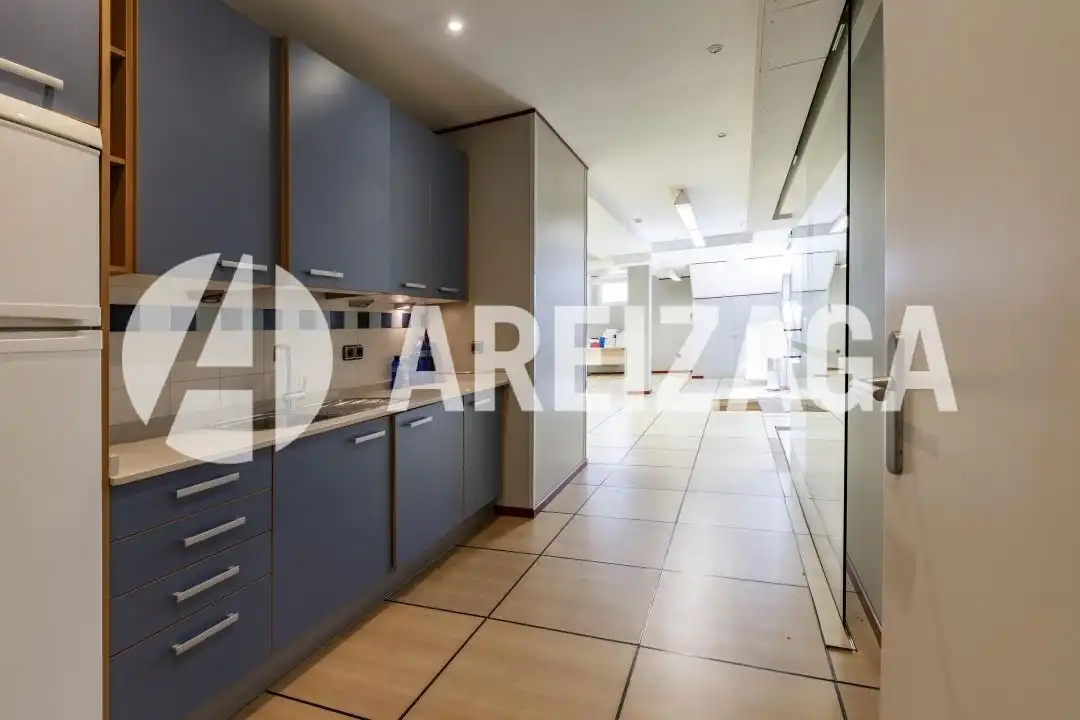 Kitchen of Office for rent in Donostia - San Sebastián   with Air Conditioner and Heating