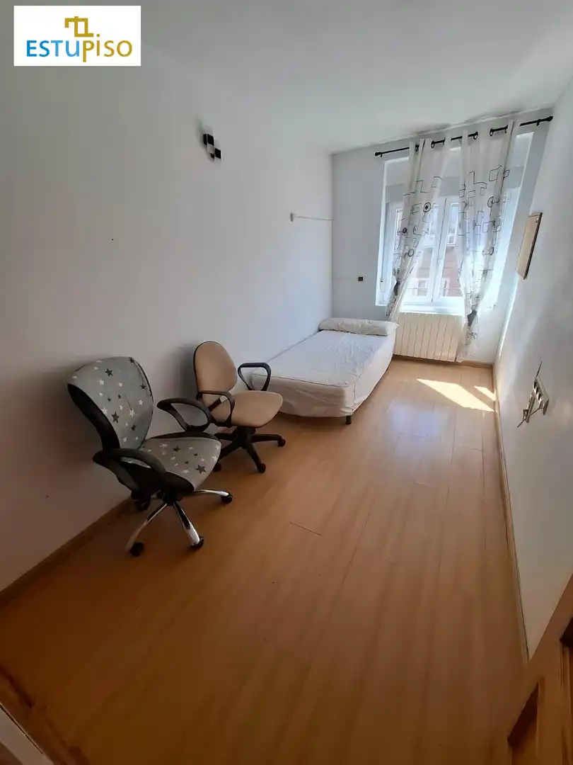 Habitación de Piso en venta en León Capital  con Calefacción