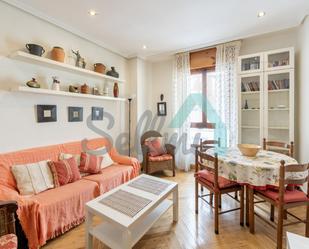 Living room of Flat to rent in Gijón   with Heating, Parquet flooring and Furnished