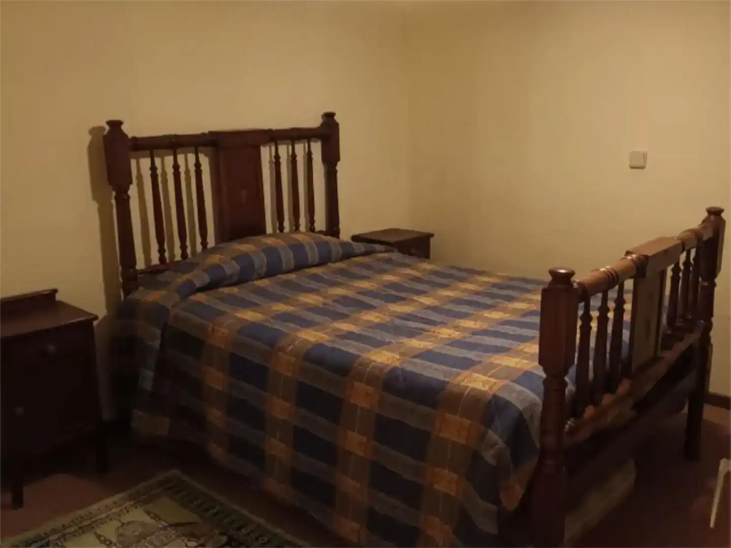 Dormitori de Casa adosada en venda en Puente la Reina de Jaca amb Balcó