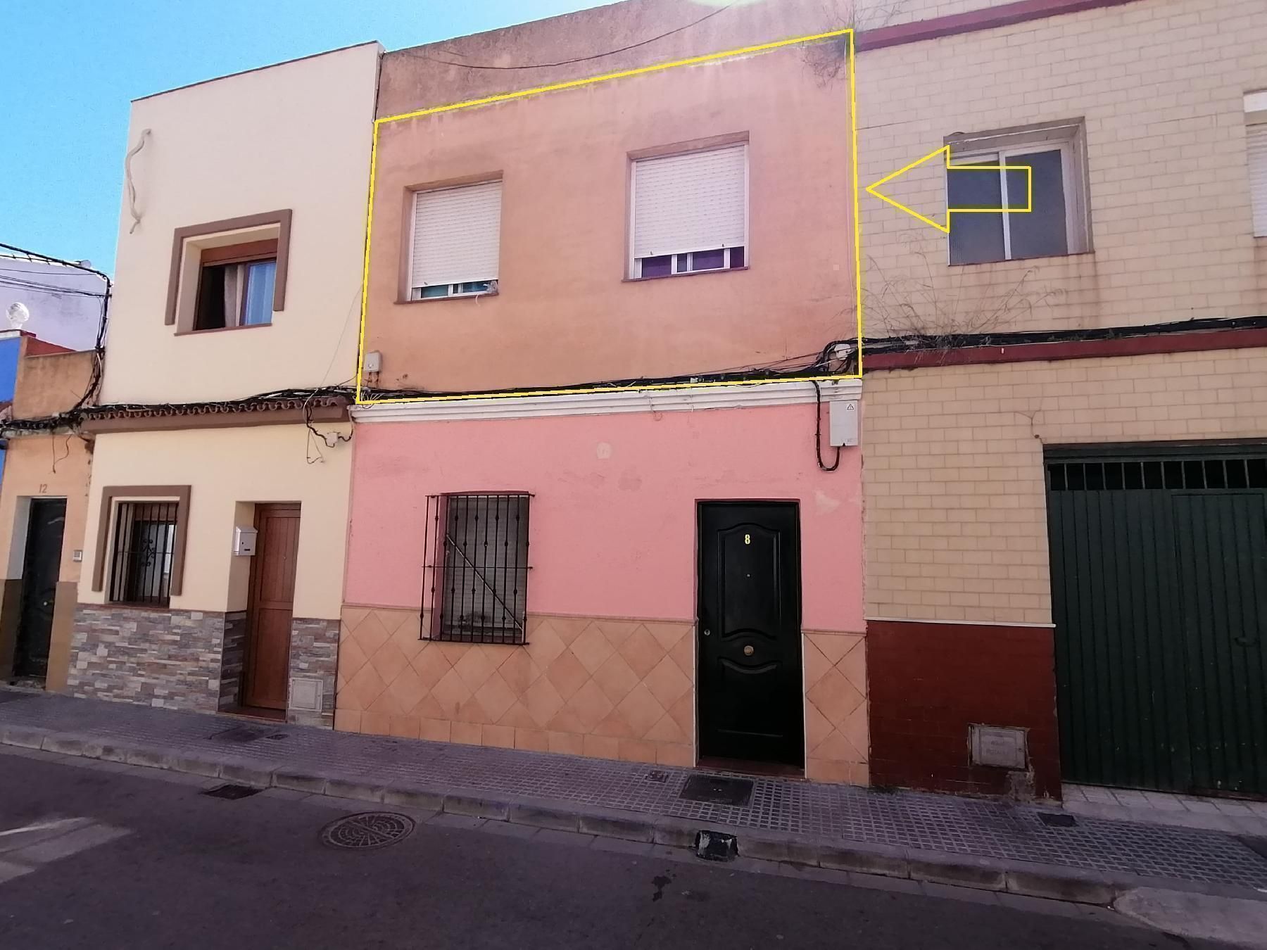 Vista exterior de Pis en venda en La Línea de la Concepción