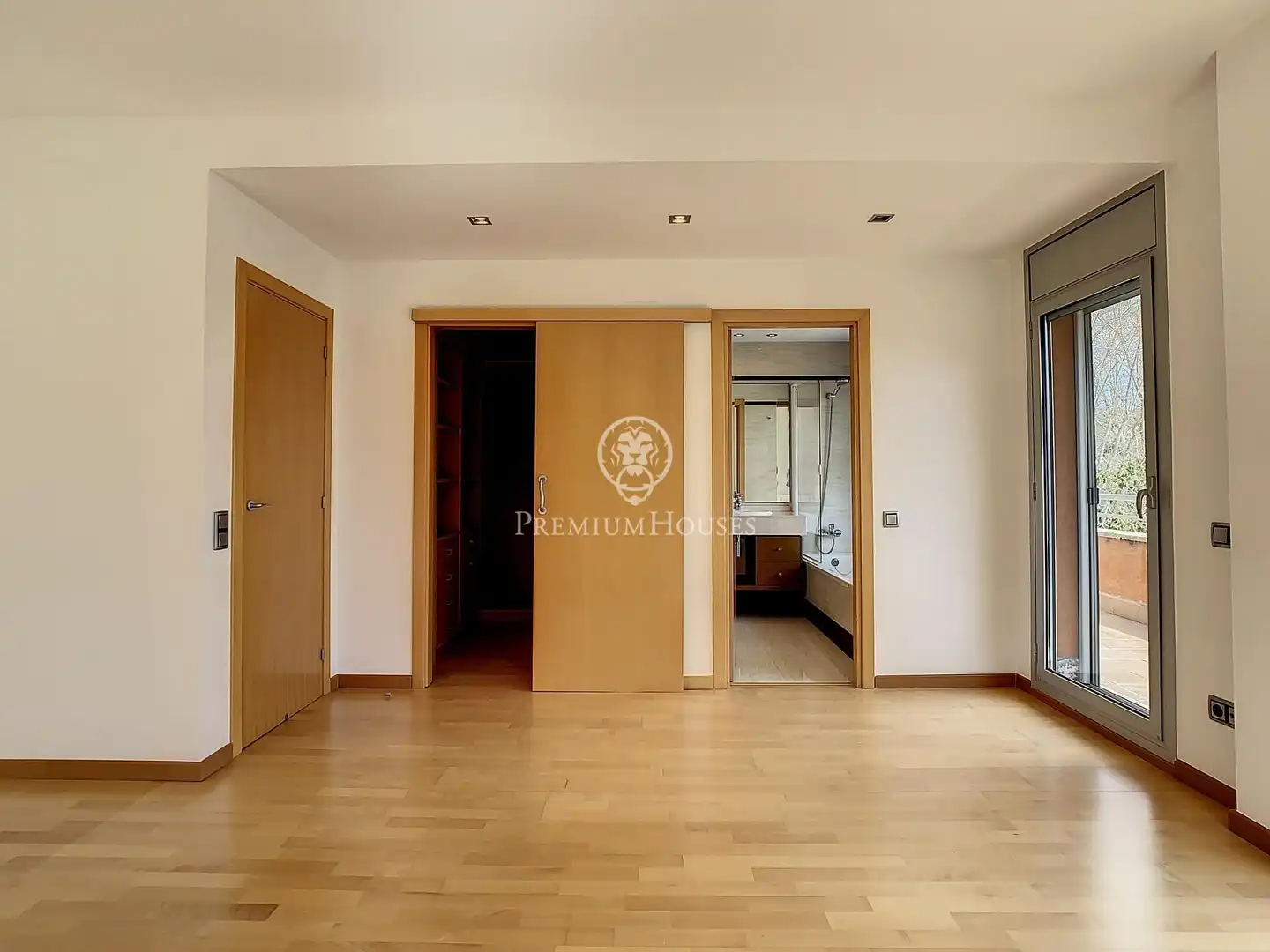 Habitación de Casa adosada en venta en Arenys de Munt con Aire acondicionado, Calefacción y Jardín privado