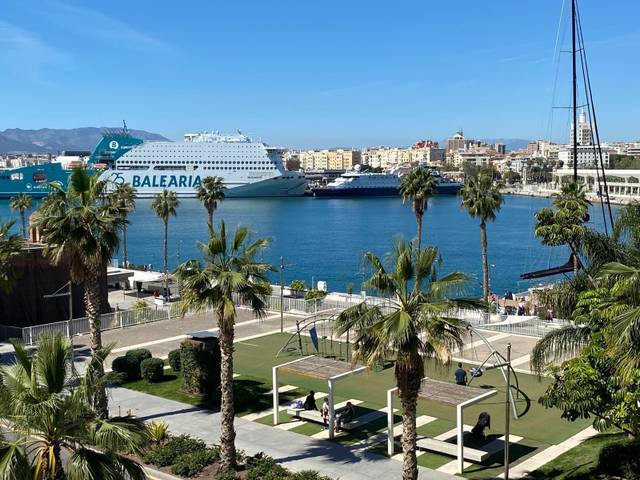 Apartamento en Venta en Paseo FAROLA en La Malagueta - Monte Sancha