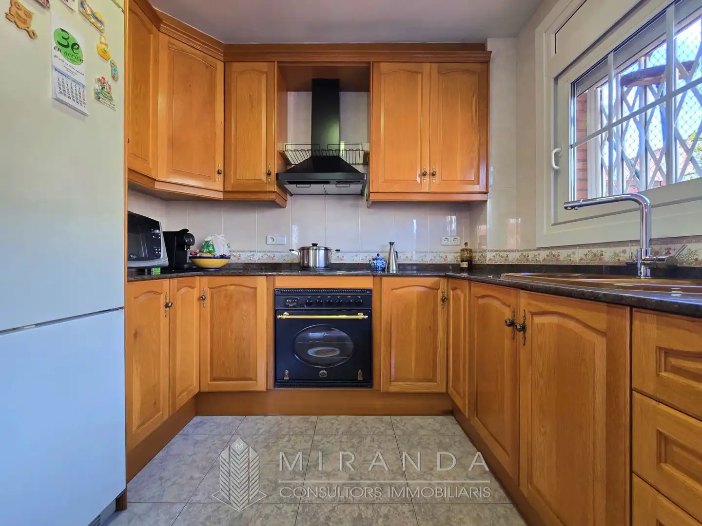 Cocina de Casa adosada en venta en Canovelles con Aire acondicionado, Calefacción y Terraza