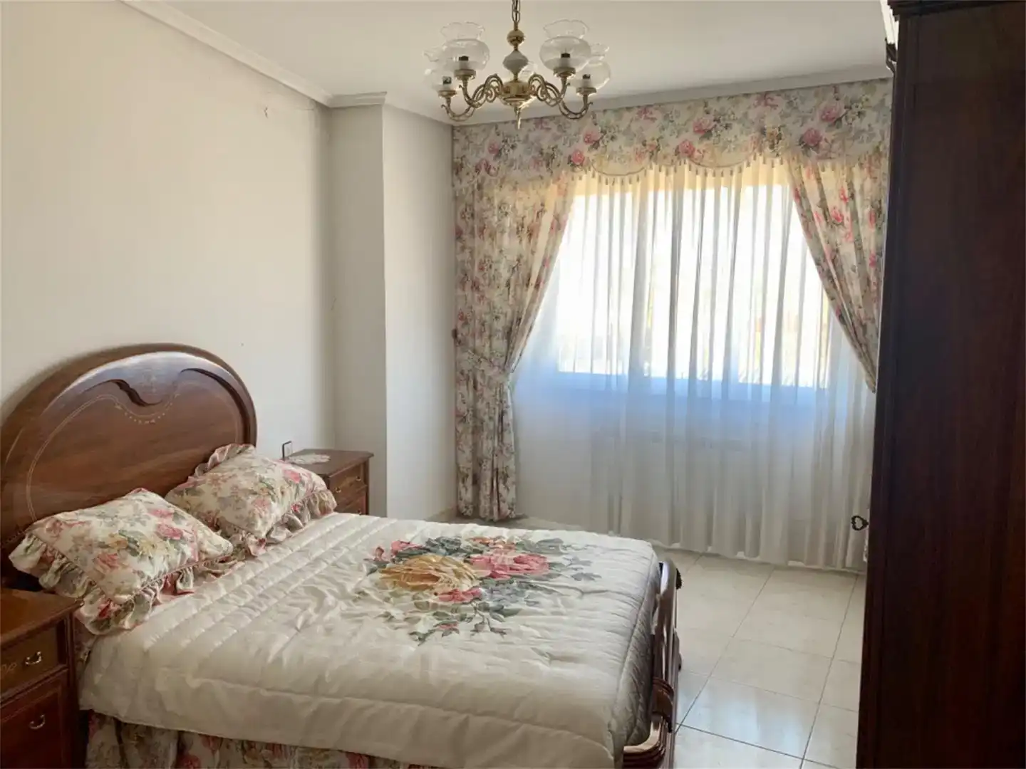 Habitación de Piso en venta en Villaquejida con Trastero, Amueblado y Balcón