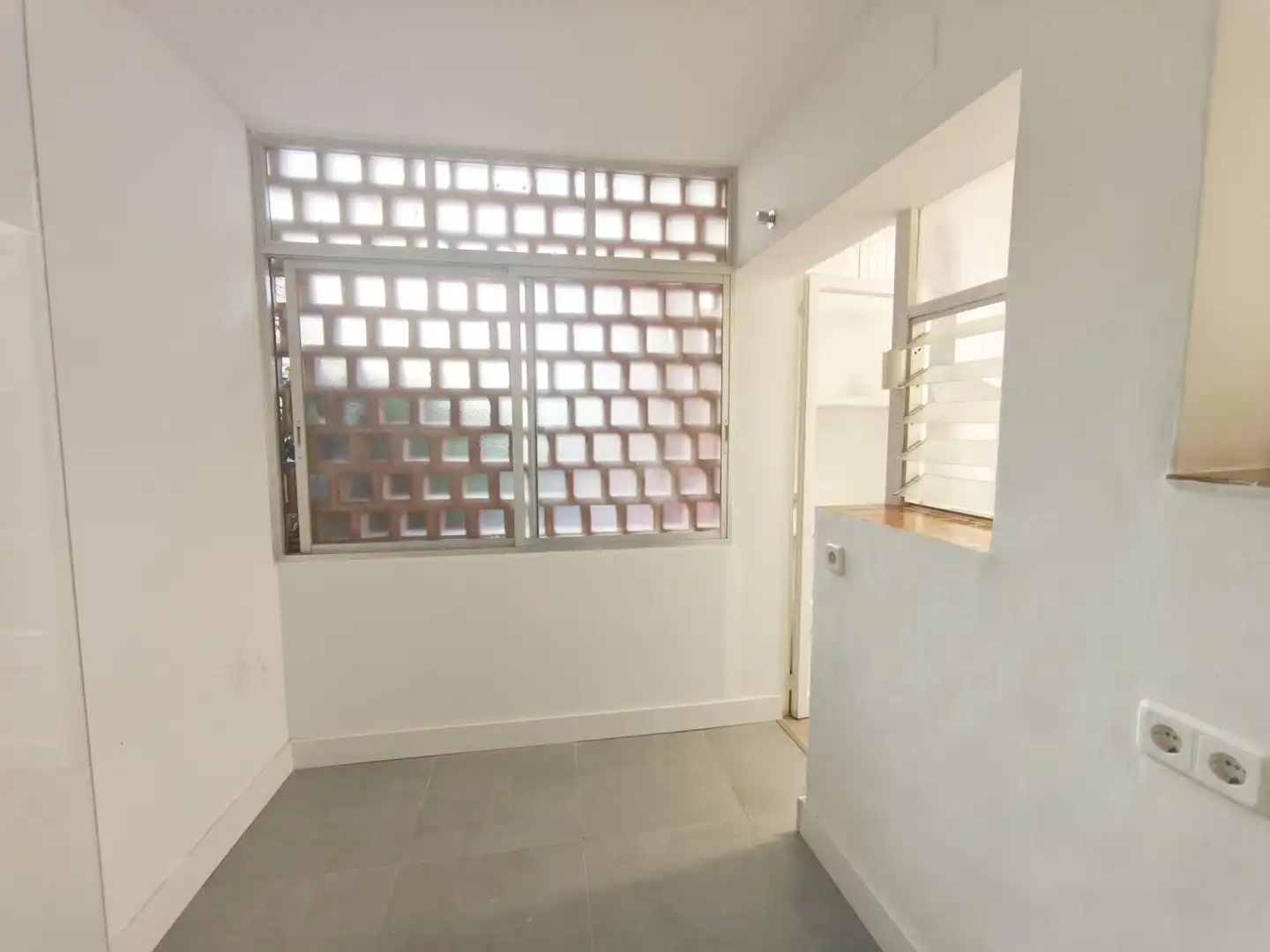Ground floor with terrace for sale in Carrer JUAN DE LA COSA, imagen 11