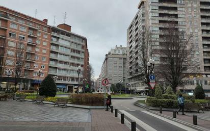 Vista exterior de Pis en venda en Bilbao 