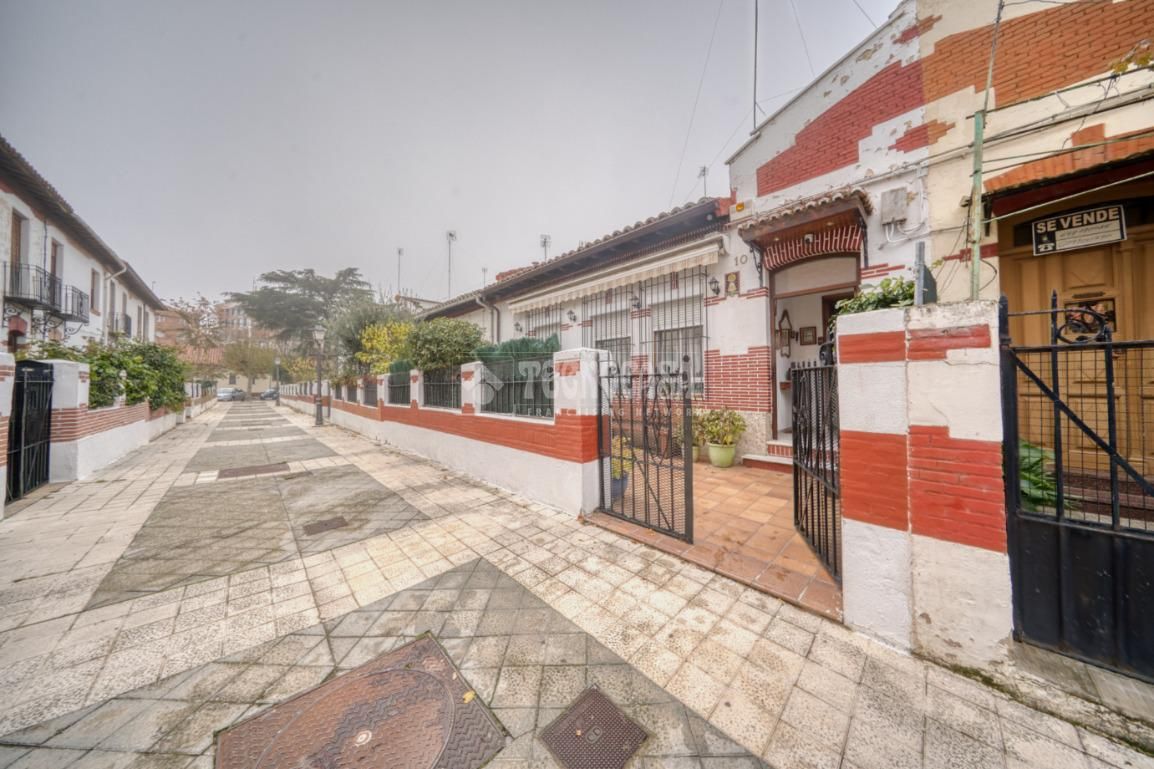 Single-family semi-detached for sale in Campo de la Juventud