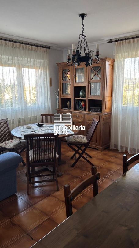 Dining room of Single-family semi-detached for sale in Valle de Losa  with Heating and Furnished