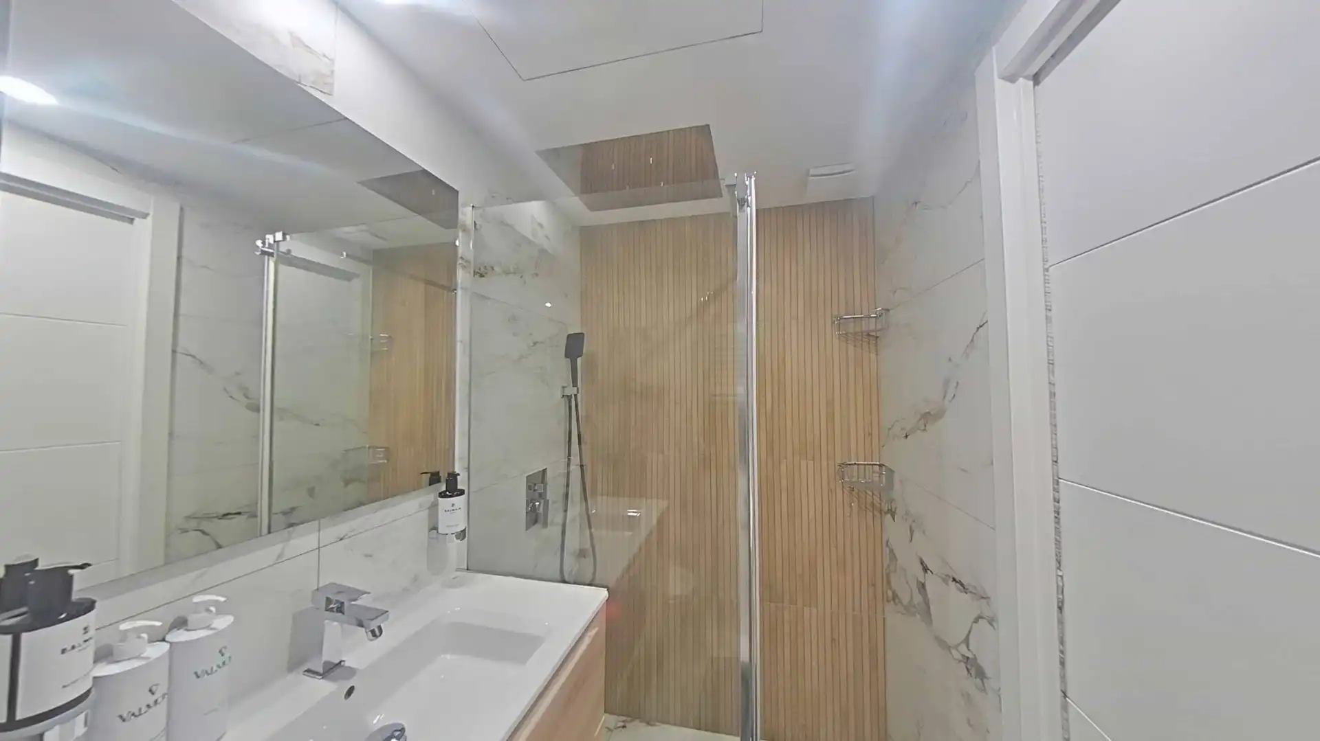 Bany de Apartament en venda en San Pedro del Pinatar amb Aire condicionat, Moblat i Balcó