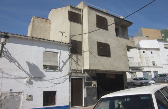 Vista exterior de Casa o xalet en venda en Huelma amb Terrassa i Balcó