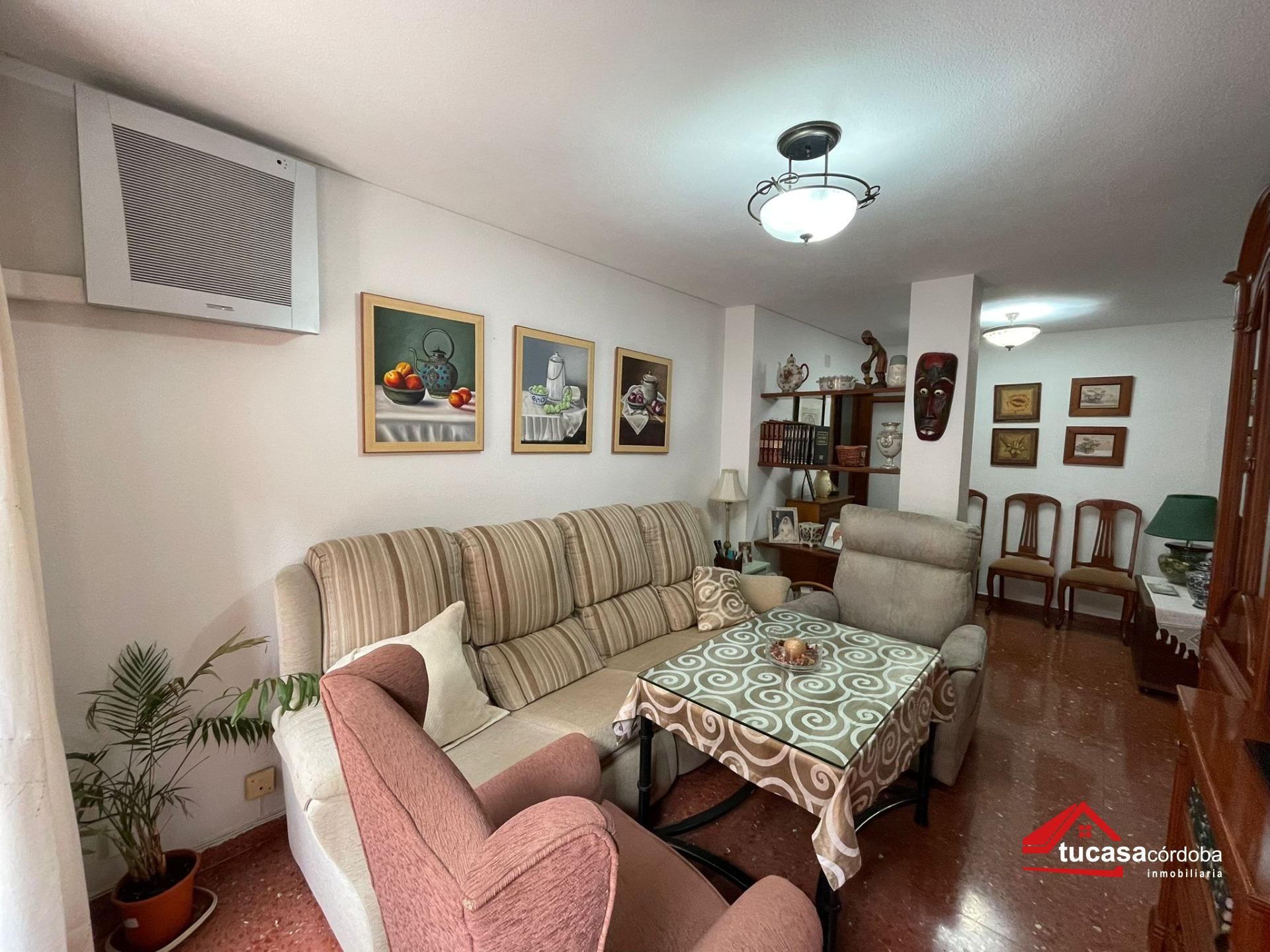 Sala d'estar de Planta baixa en venda en  Córdoba Capital amb Aire condicionat i Traster