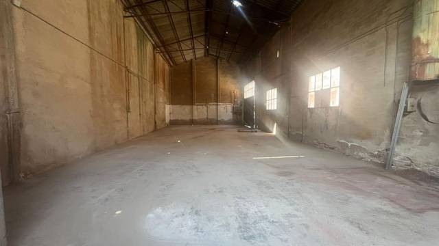 Nave industrial en Venta en Breda
