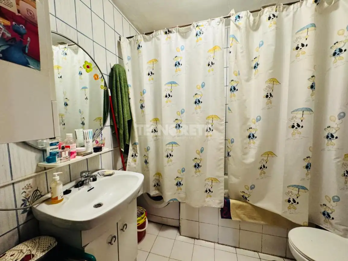 Bany de Casa o xalet en venda en San Román de los Montes