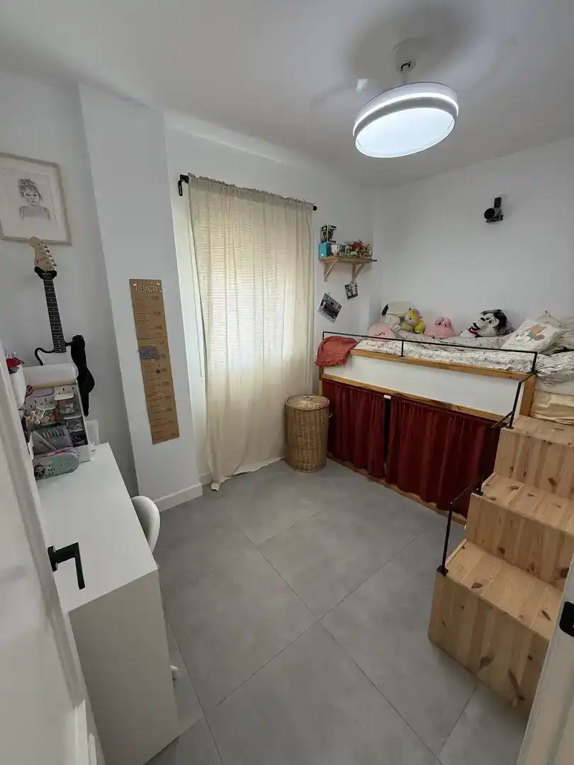 Schlafzimmer von Einfamilien-Reihenhaus zum Verkauf in Utrera mit Klimaanlage