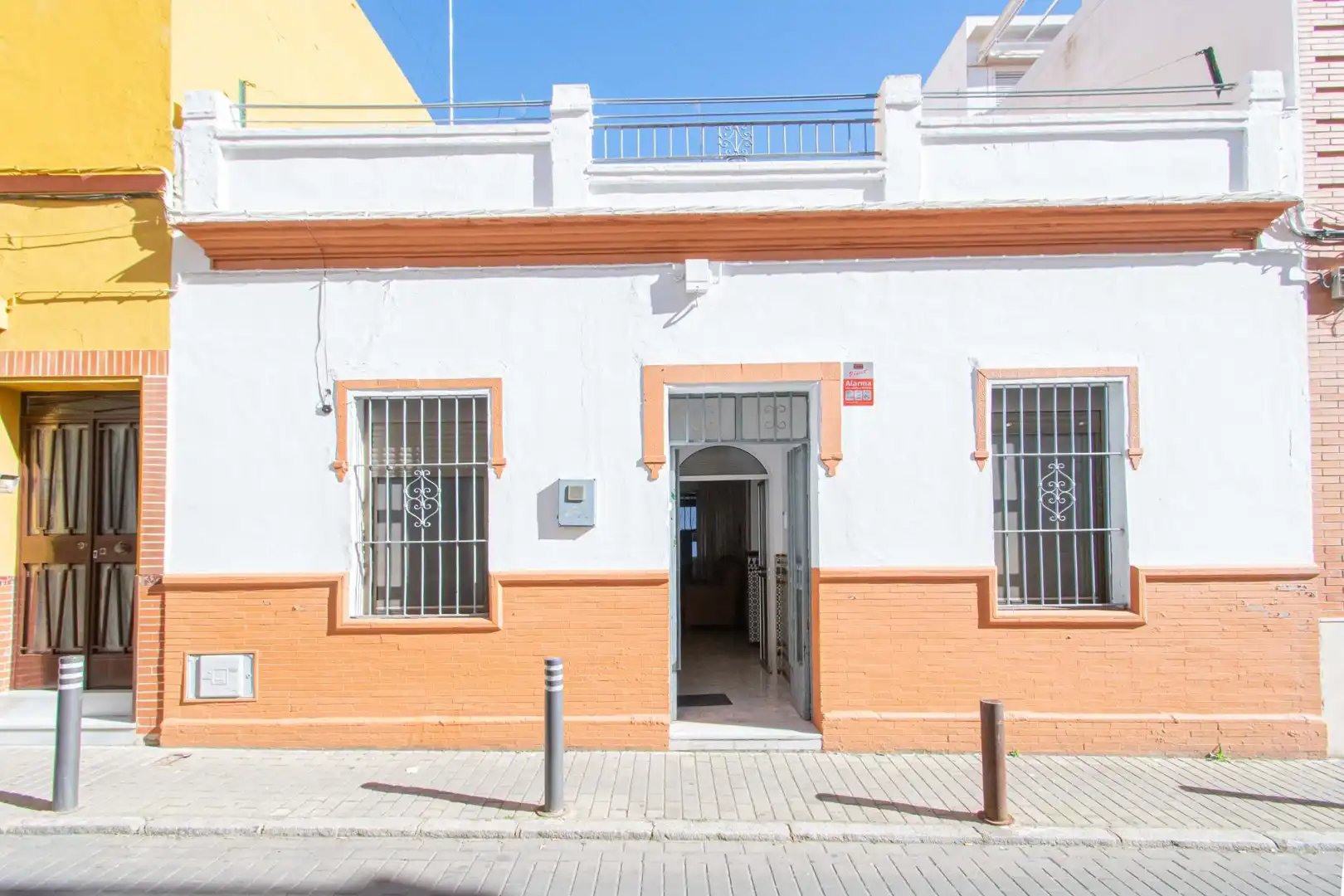Vista exterior de Casa o chalet en venta en Sevilla con Aire acondicionado, Calefacción y Terraza