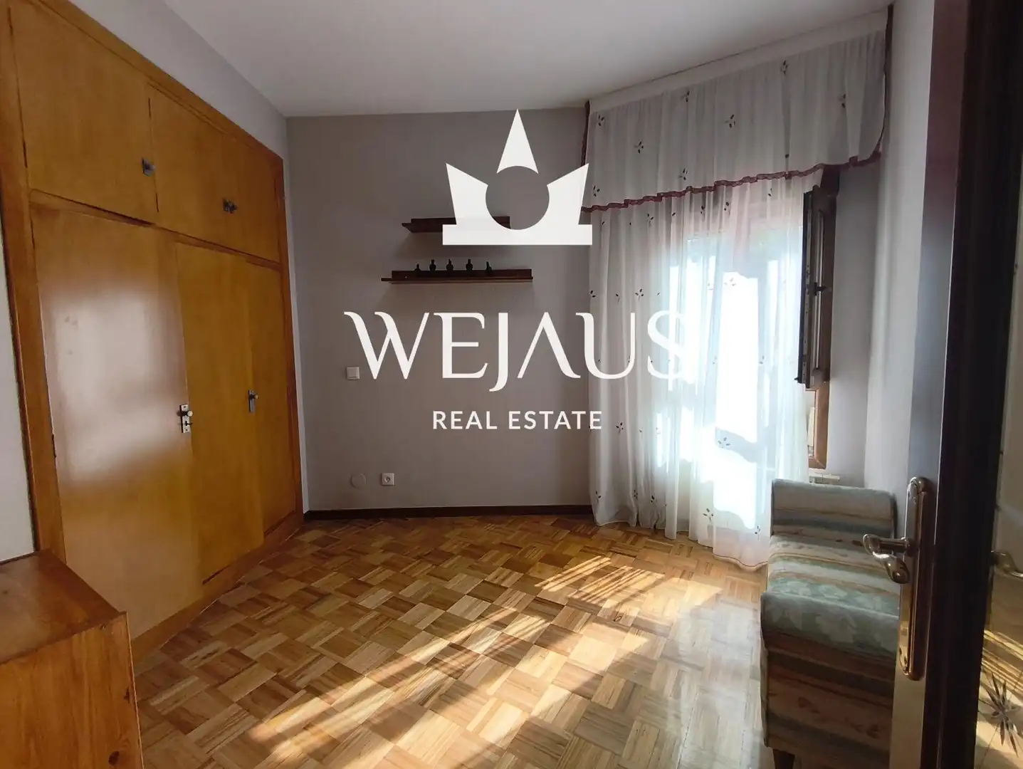 Habitación de Piso de alquiler en El Astillero   con Calefacción, Amueblado y Alarma