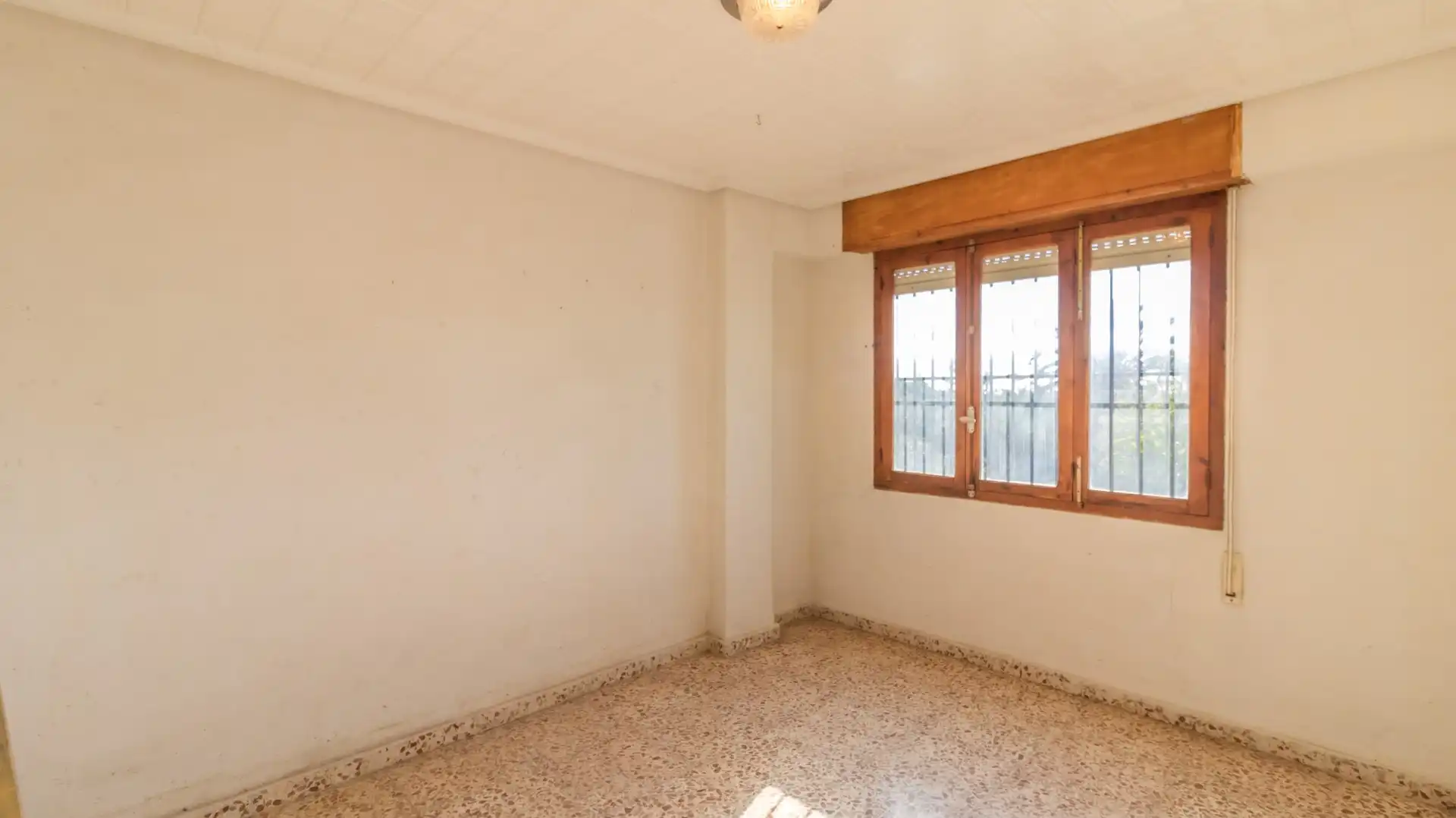 Habitación de Casa o chalet en venta en Elche / Elx con Trastero y Piscina