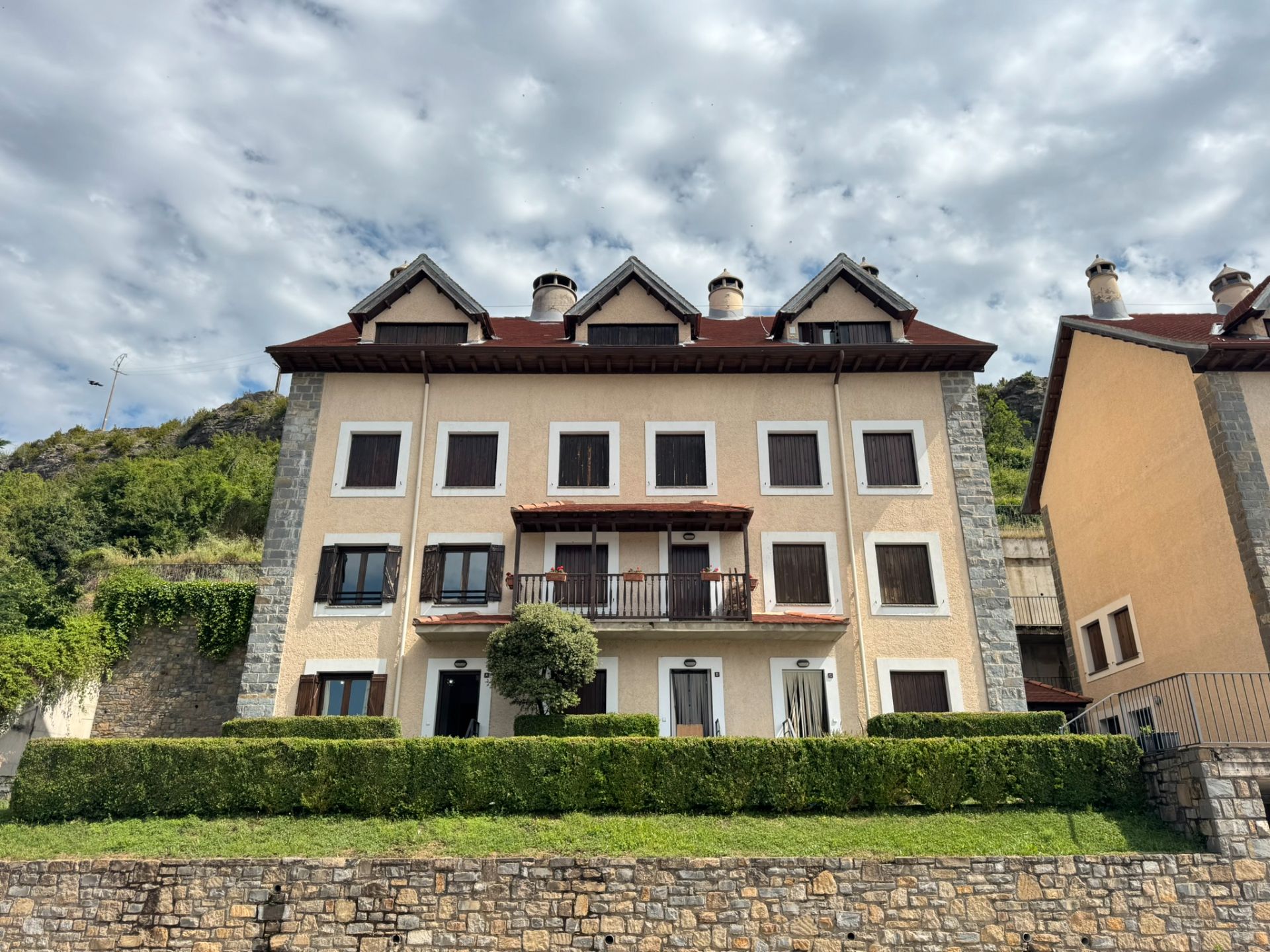 Exterior view of Apartment for sale in Valle de Hecho  with Heating, Parquet flooring and Terrace