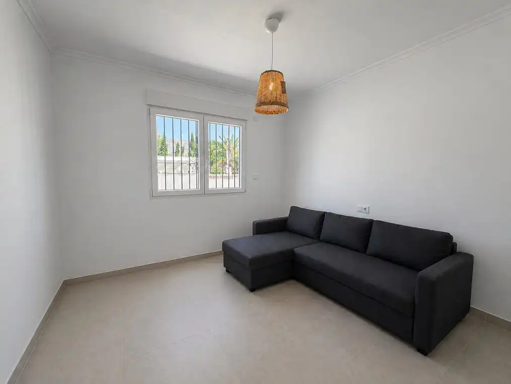 Sala d'estar de Casa o xalet en venda en Santa Pola amb Aire condicionat, Jardí privat i Piscina