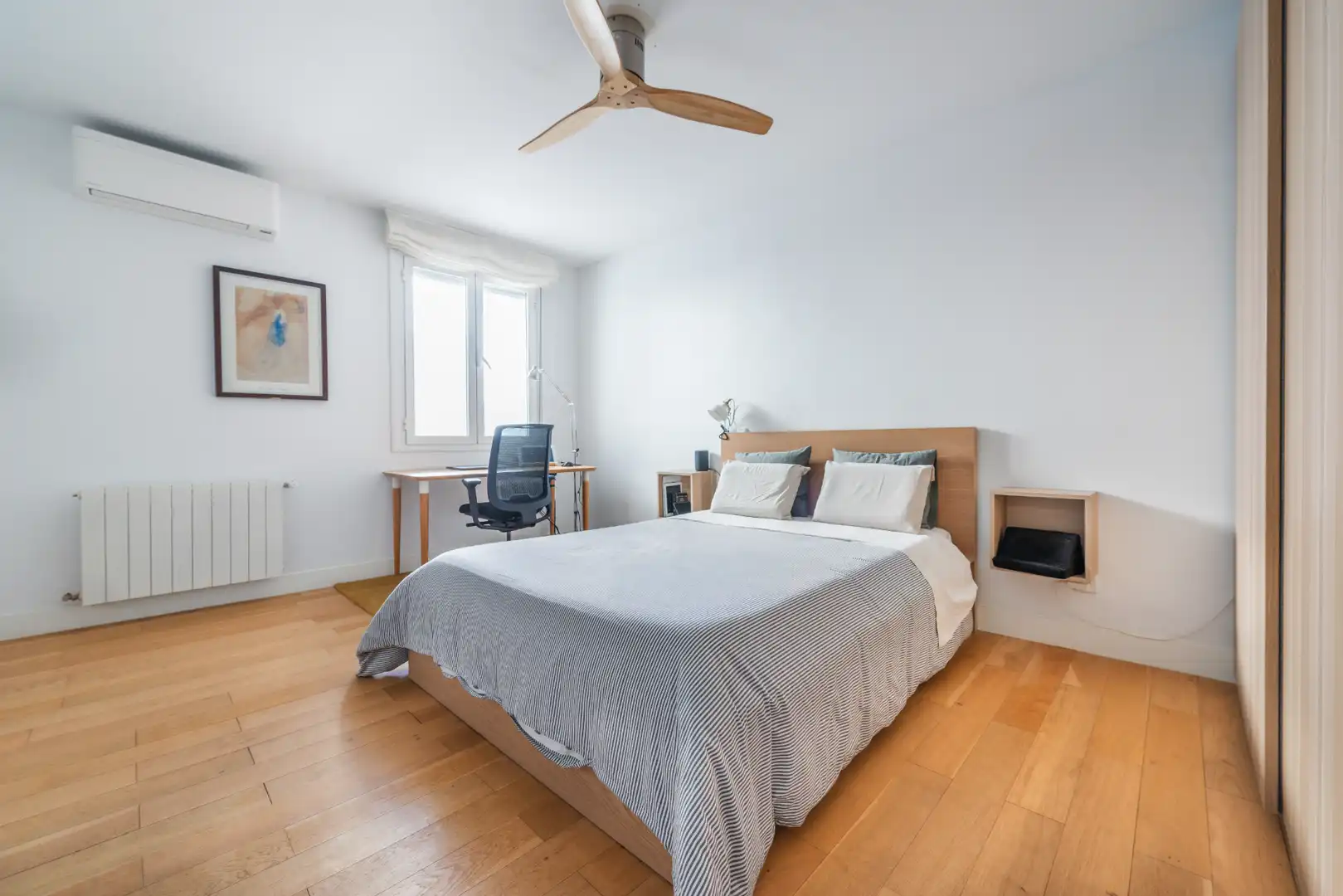 Habitación de Casa o chalet en venta en Pozuelo de Alarcón con Aire acondicionado, Calefacción y Jardín privado