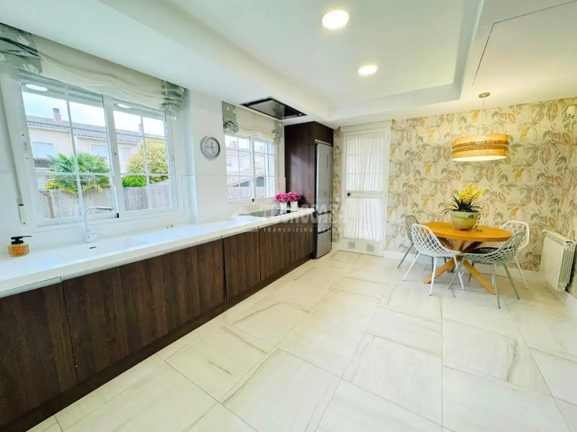 Cocina de Casa adosada en venta en Pepino con Aire acondicionado, Calefacción y Terraza