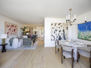 Ático con balcón en venta en Eixample