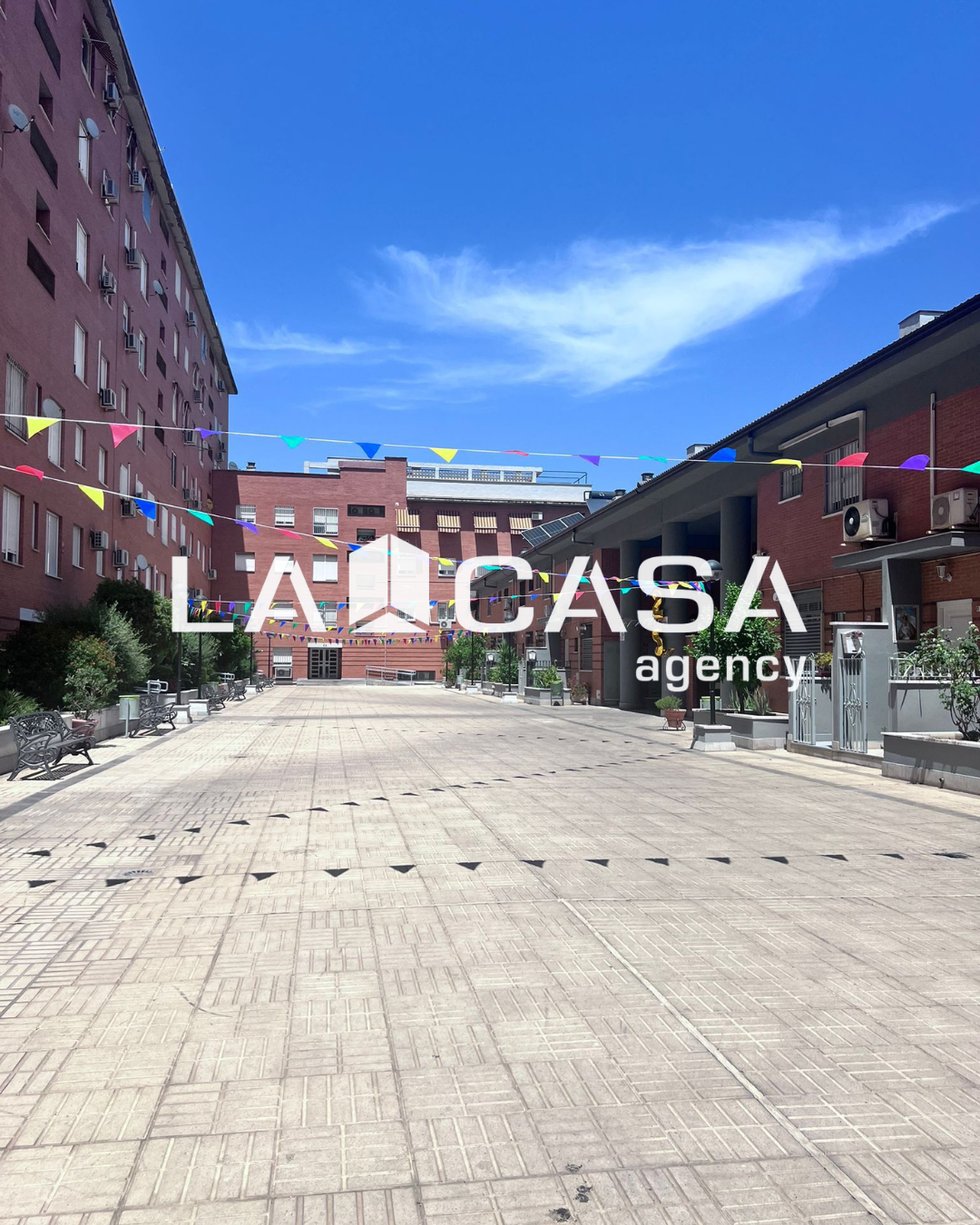 Vista exterior de Piso en venta en  Sevilla Capital con Trastero