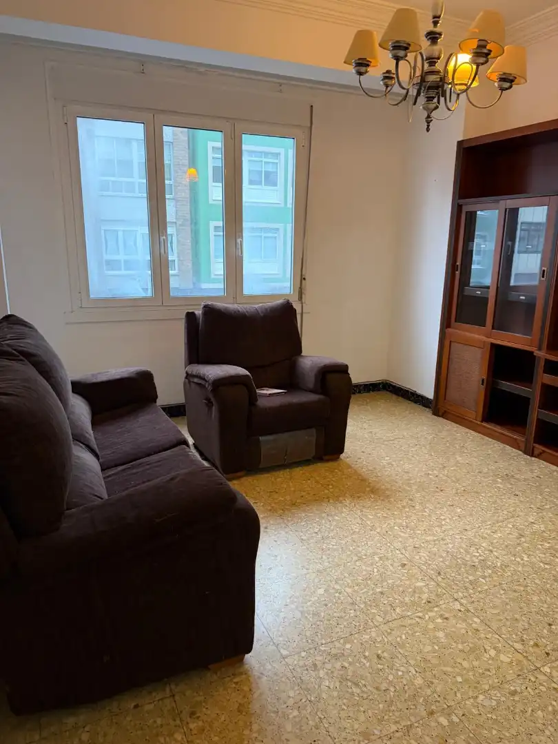 Sala de estar de Piso en venta en Carballo con Terraza, Horno y Lavadora