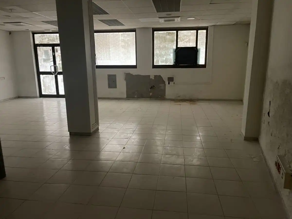 Commercial properties for sale in Huelma