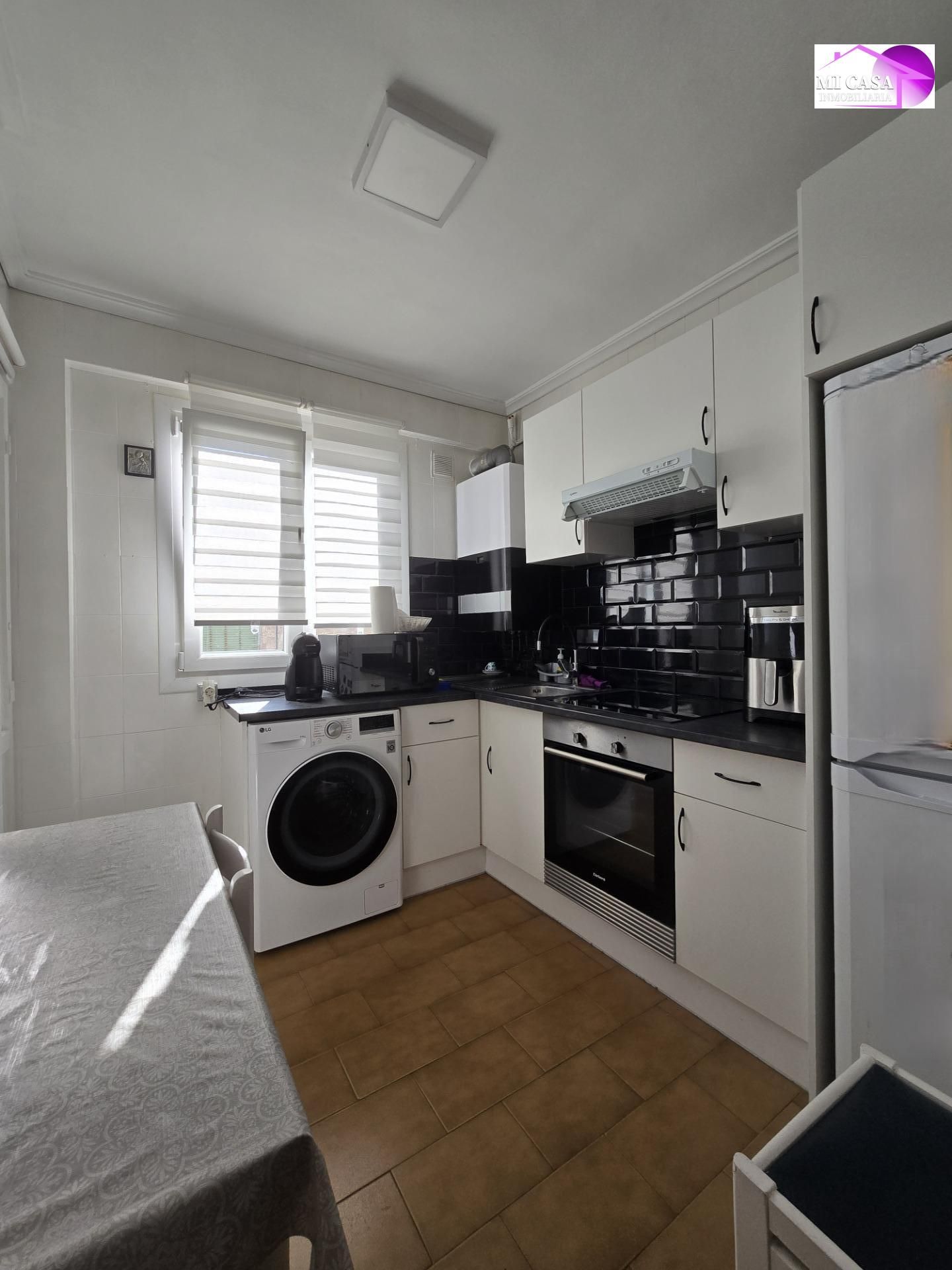 Kitchen of Flat to rent in Calatayud  with Air Conditioner, Heating and Balcony