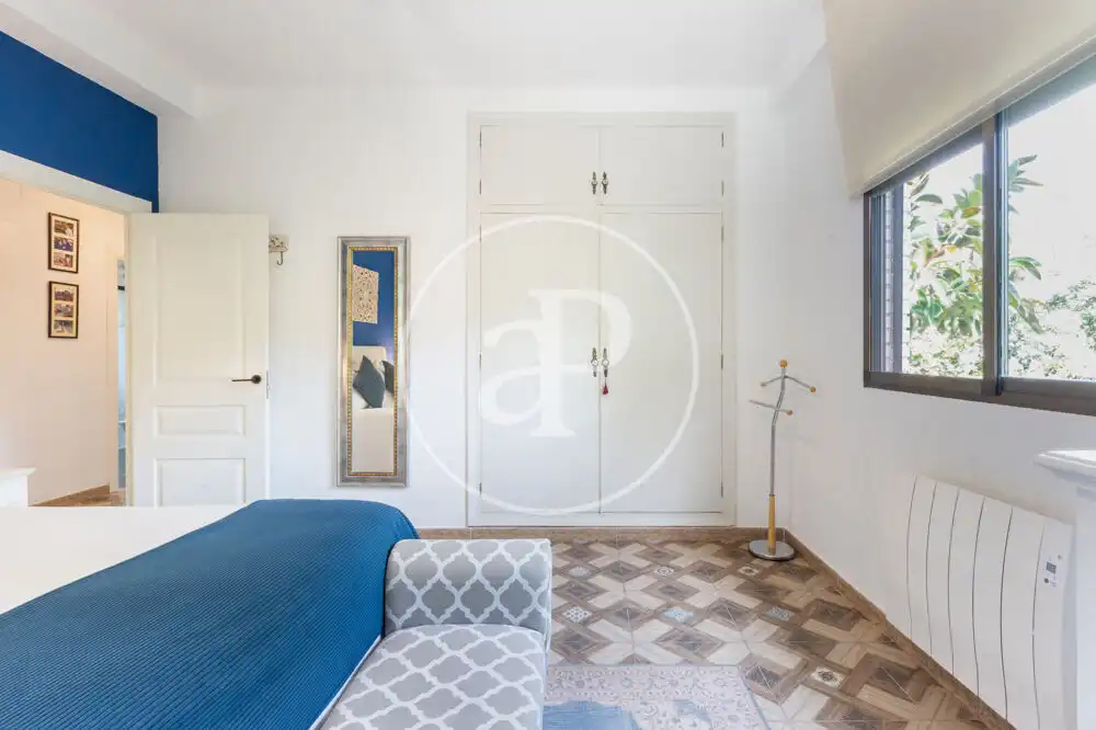 Habitación de Casa o chalet en venta en Chiva con Aire acondicionado, Calefacción y Jardín privado