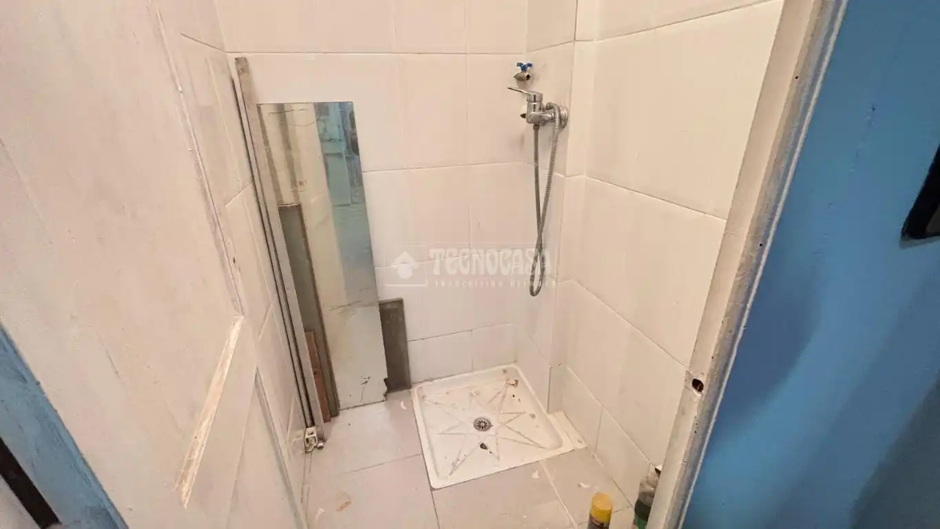 Baño de Local en venta en Zaragoza