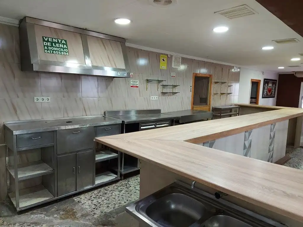 Commercial properties for sale in Domeño