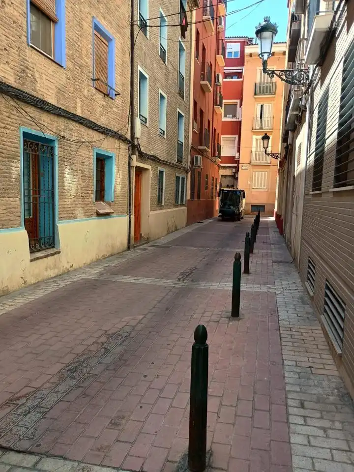 Vista exterior de Pis en venda en Zaragoza amb Calefacció i Balcó