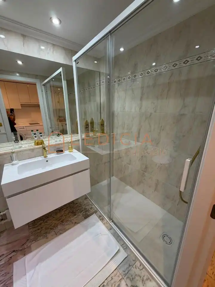 Baño de Estudio de alquiler en Vigo  con Calefacción y Amueblado