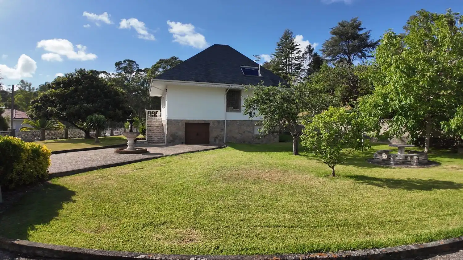 Vista exterior de Casa o xalet en venda en Villaviciosa amb Calefacció, Terrassa i Traster