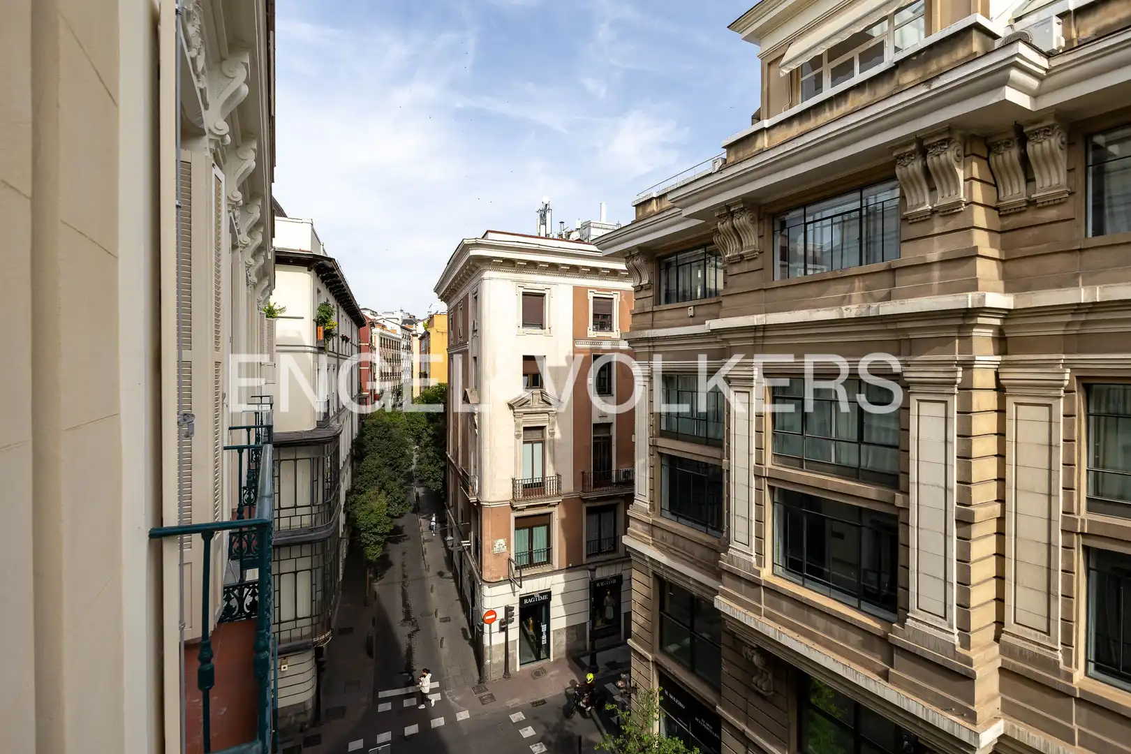 Vista exterior de Pis de lloguer en Madrid amb Aire condicionat, Calefacció i Balcó