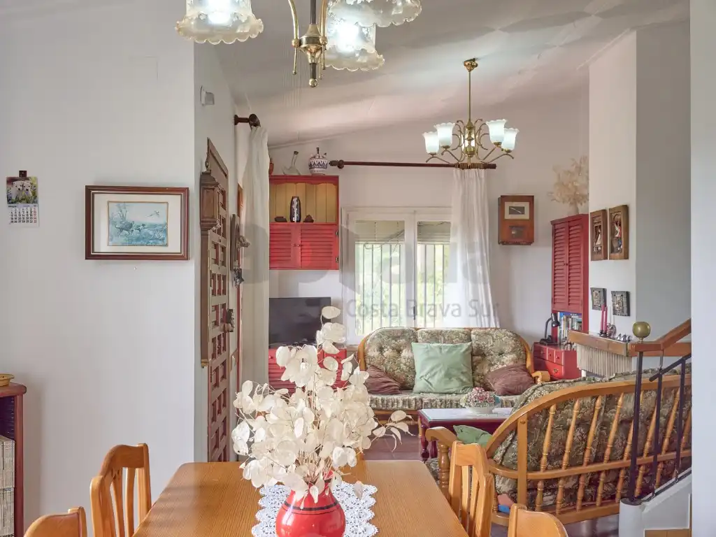 Sala d'estar de Casa o xalet en venda en Lloret de Mar amb Calefacció, Jardí privat i Terrassa