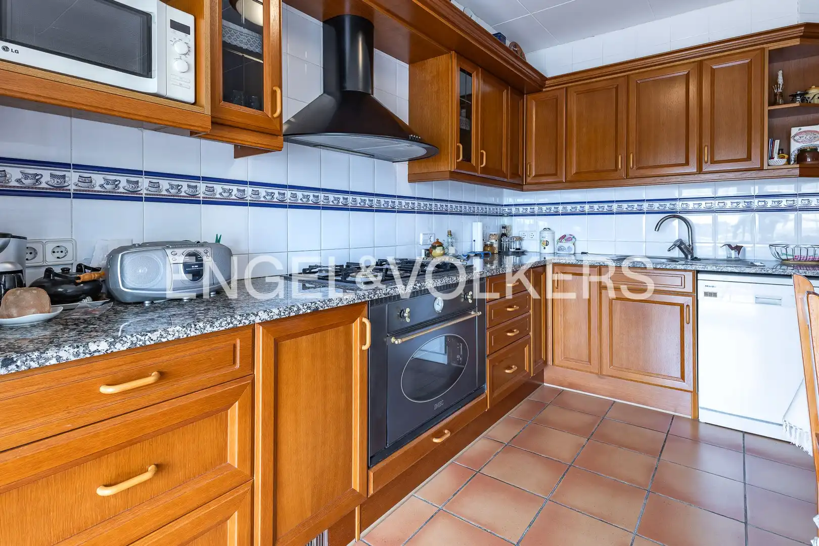 Kitchen of Houses for sale in Sant Cebrià de Vallalta  with Heating, Private garden and Balcony