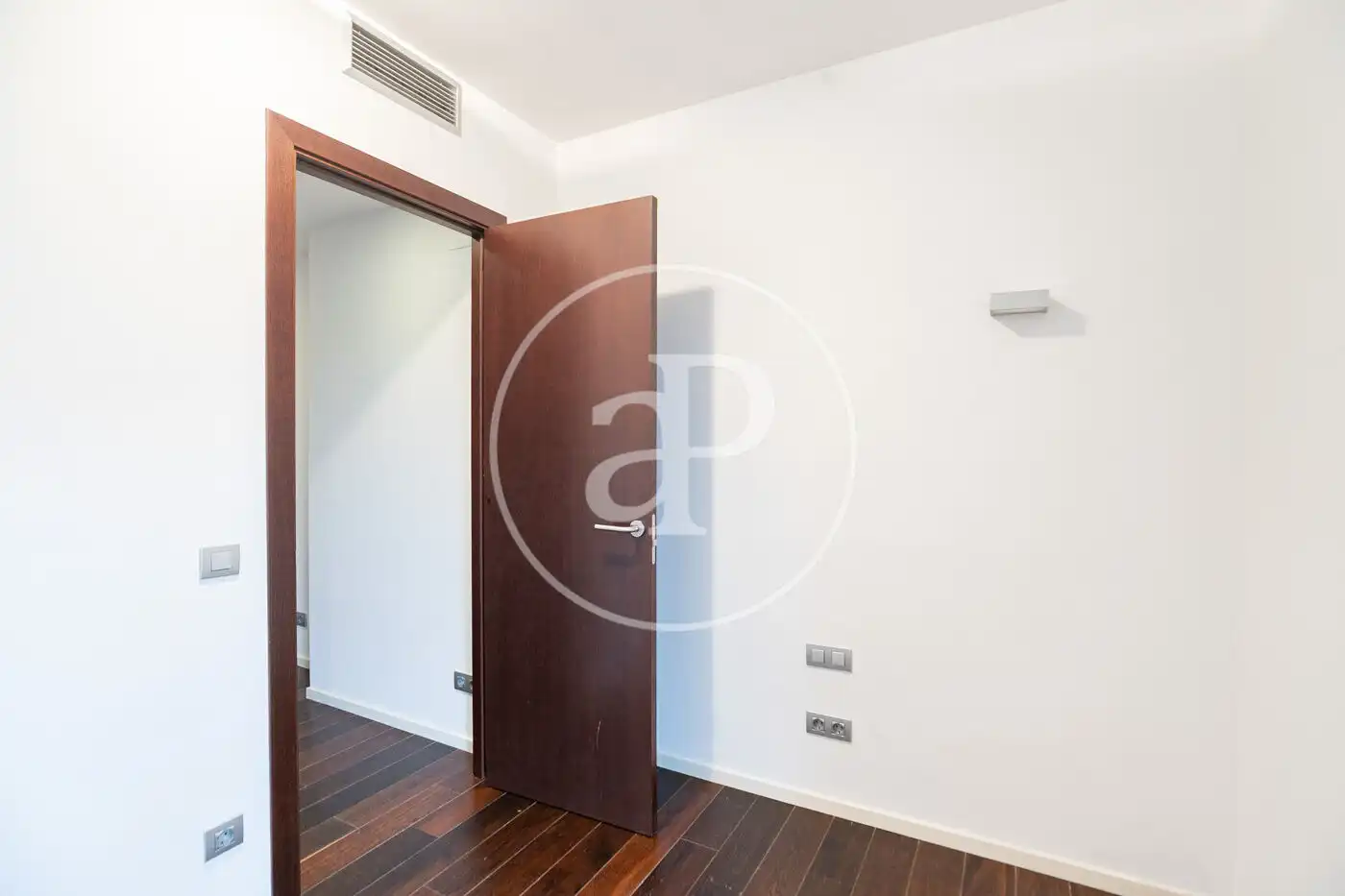 Appartamento con terrazza in vendita a Via Augusta, imagen 16