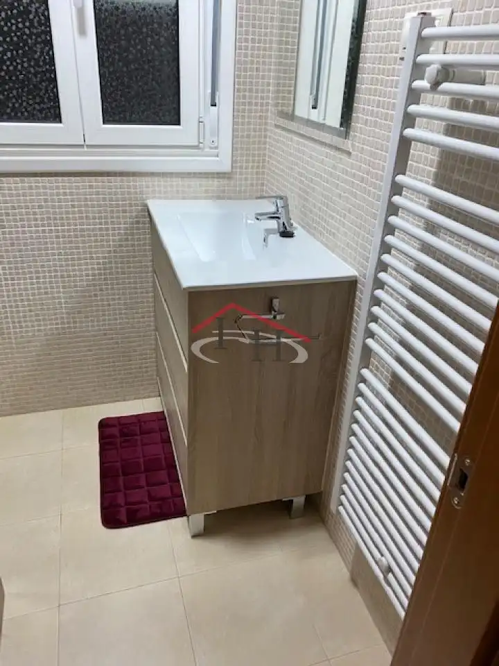 Badezimmer von Wohnungen zur Miete in León Capital  mit Heizung, Parkett und Abstellraum